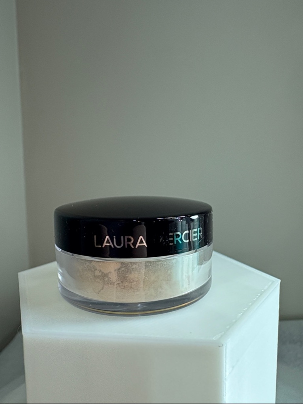 3/$25 Laura Mercier Translucent Loose Setting Powder Mini Translucent BNIB